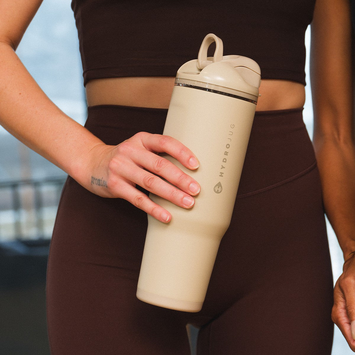 HYDROJUG Classic | HydroJug Ease2o 32oz - Compact Water Bottle with Straw & Chug Spout – Dune